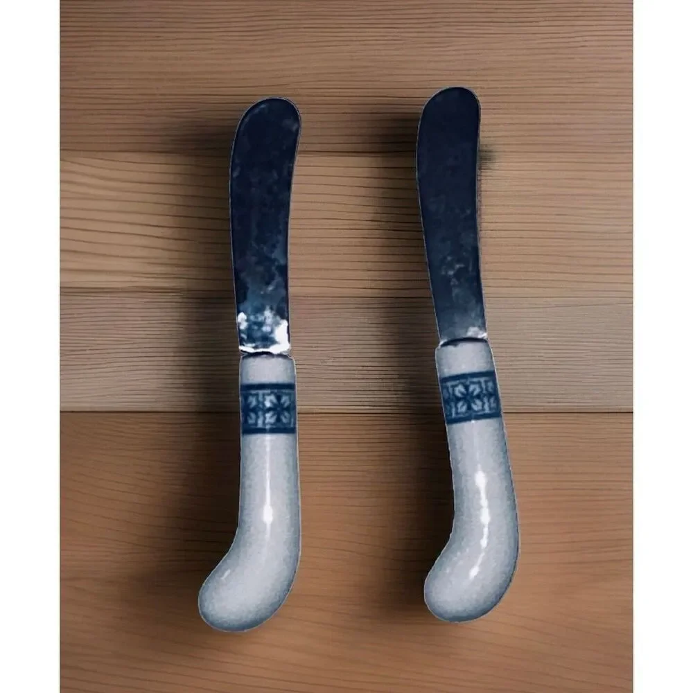 Vintage Blue and White Floral Butter/Cheese Knives Set with Matching Wood Holder